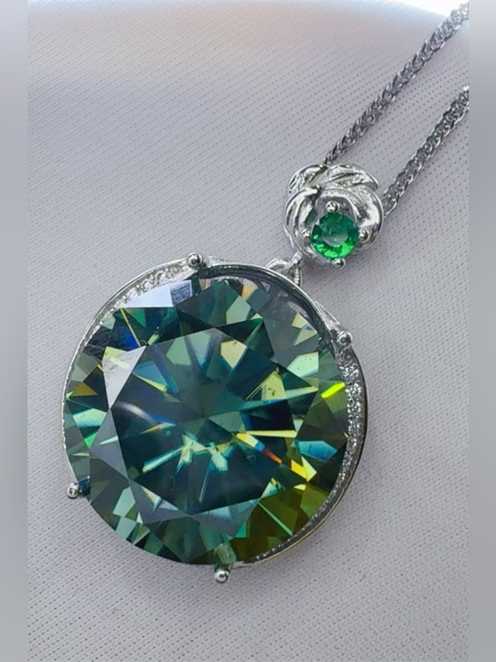 20 Carat Moissanite 925 Sterling Silver Pendant Necklace